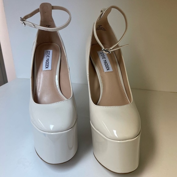 Steve Madden nude high heels size 6 - Picture 2 of 15